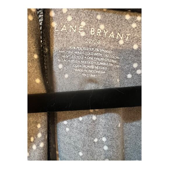 Lane Bryant
Lane Bryant Black & White Polka Dot Swing Tunic Top Size 22/24 Pls - Picture 2 of 8